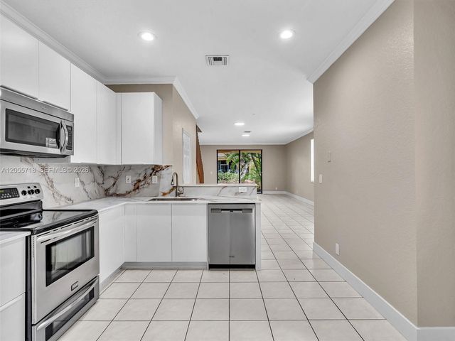 4283 Vineyard Circle 4283, Weston, FL 33332