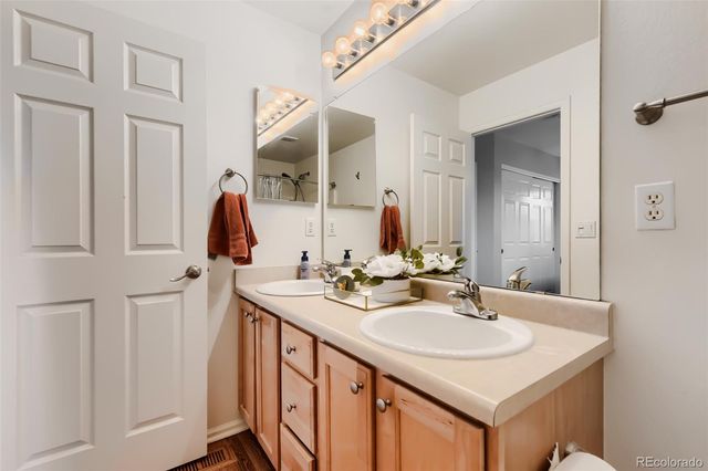 4494 Lyndenwood Circle, Littleton, CO 80130