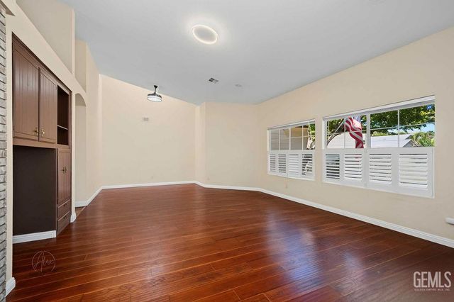 8711 Dalby Court, Bakersfield, CA 93313