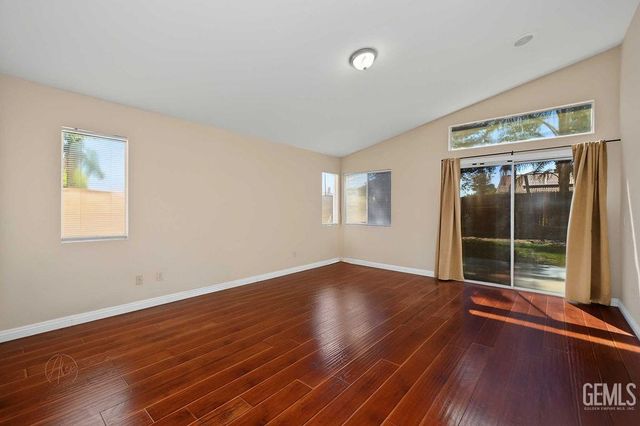 8711 Dalby Court, Bakersfield, CA 93313