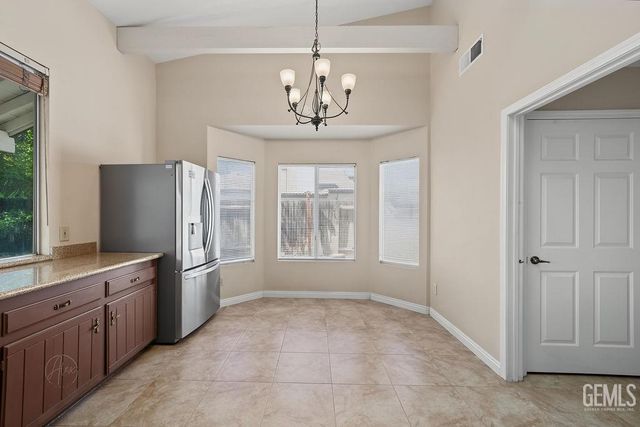 8711 Dalby Court, Bakersfield, CA 93313