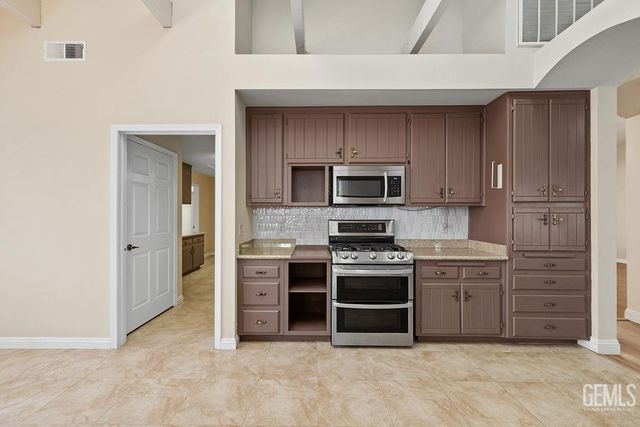 8711 Dalby Court, Bakersfield, CA 93313