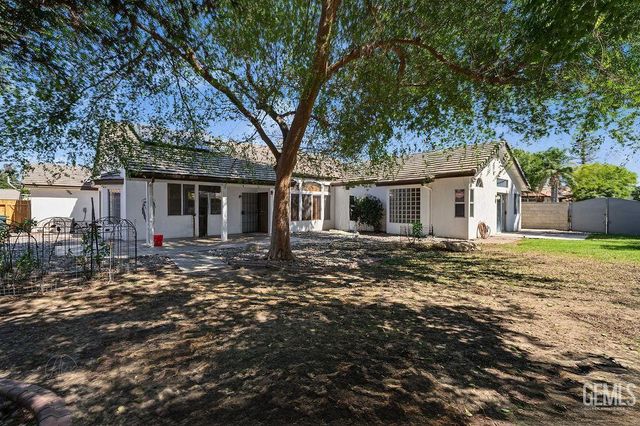8711 Dalby Court, Bakersfield, CA 93313