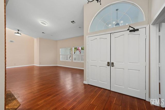 8711 Dalby Court, Bakersfield, CA 93313