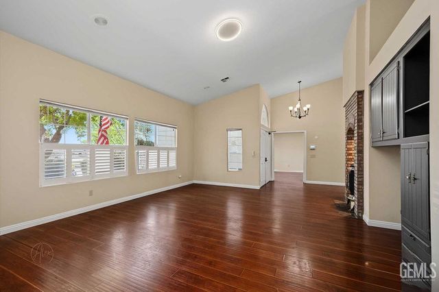 8711 Dalby Court, Bakersfield, CA 93313