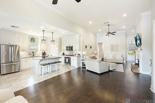 17176 Herringbone Dr, Prairieville, LA 70769