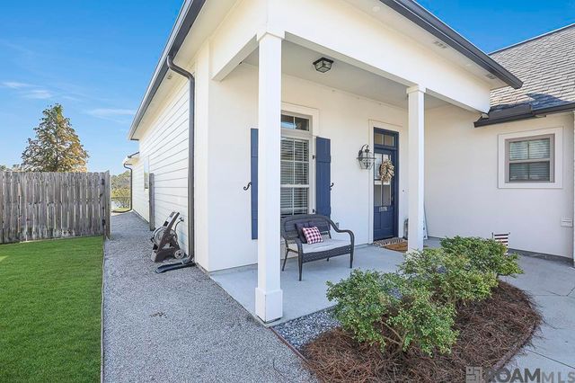17176 Herringbone Dr, Prairieville, LA 70769