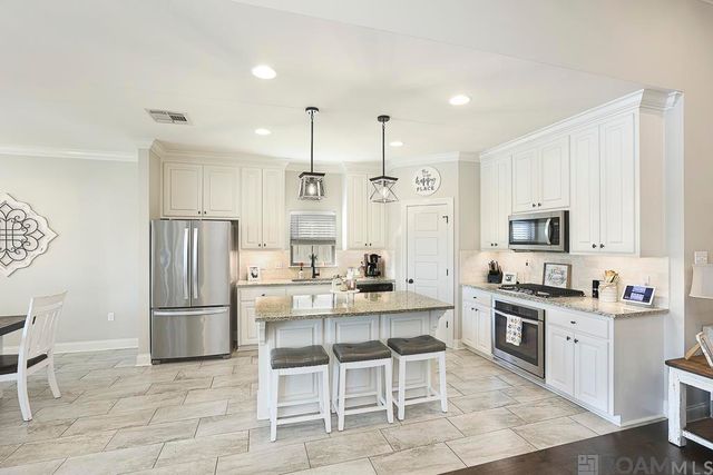 17176 Herringbone Dr, Prairieville, LA 70769