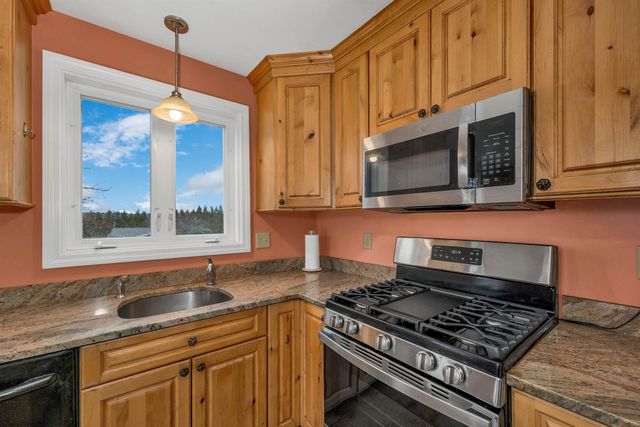 227 Twist Hill Road, Dunbarton, NH 03046