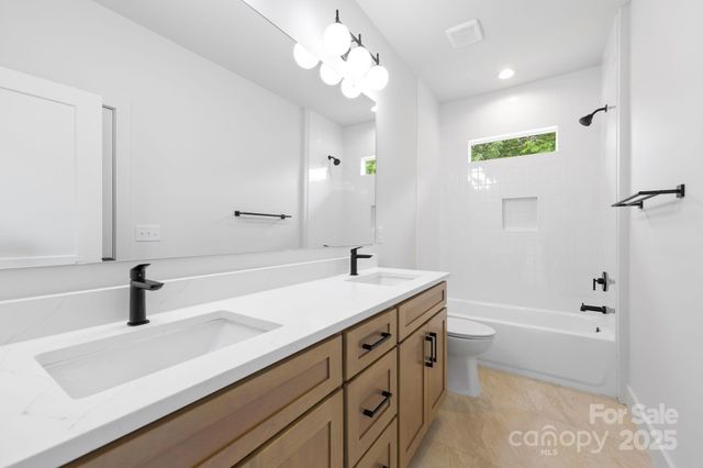 2417 Pruitt Street, Charlotte, NC 28208