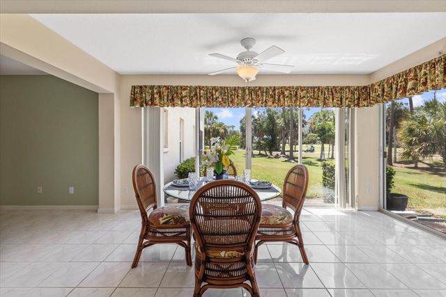 813 MONTROSE DRIVE 102, Venice, FL 34293