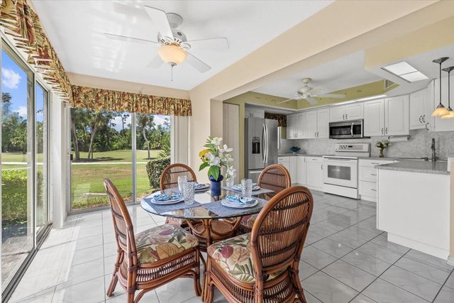 813 MONTROSE DRIVE 102, Venice, FL 34293