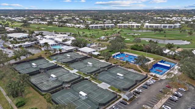 813 MONTROSE DRIVE 102, Venice, FL 34293
