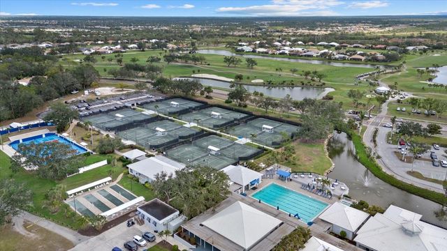 813 MONTROSE DRIVE 102, Venice, FL 34293
