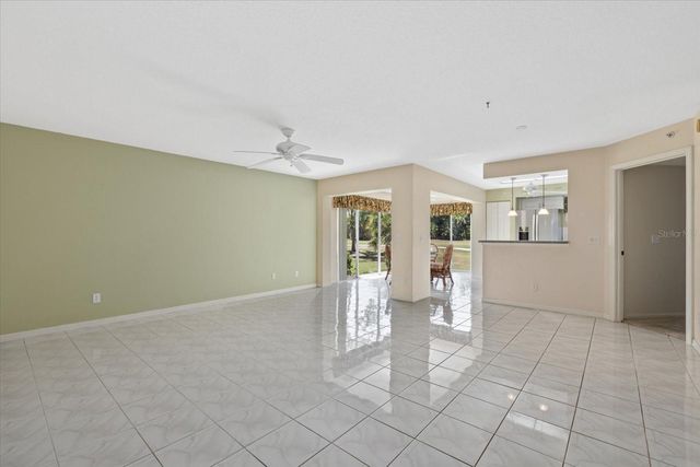 813 MONTROSE DRIVE 102, Venice, FL 34293