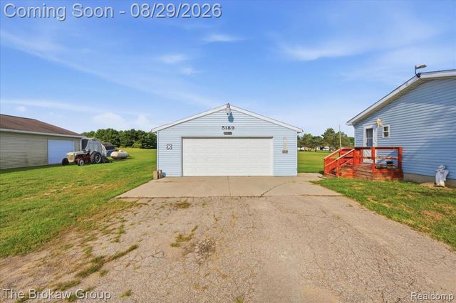 5189 Webster Road, Flint, MI 48504