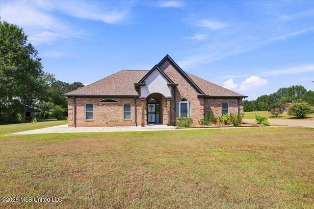 196 S Moore Crossing, Byhalia, MS 38611