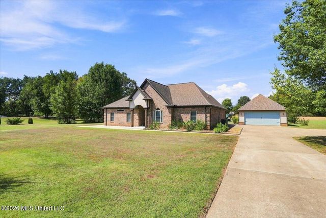 196 S Moore Crossing, Byhalia, MS 38611