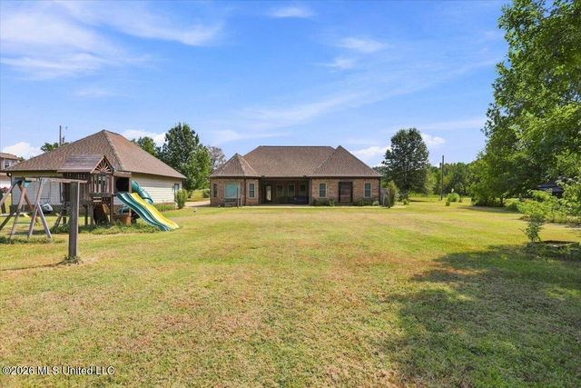 196 S Moore Crossing, Byhalia, MS 38611