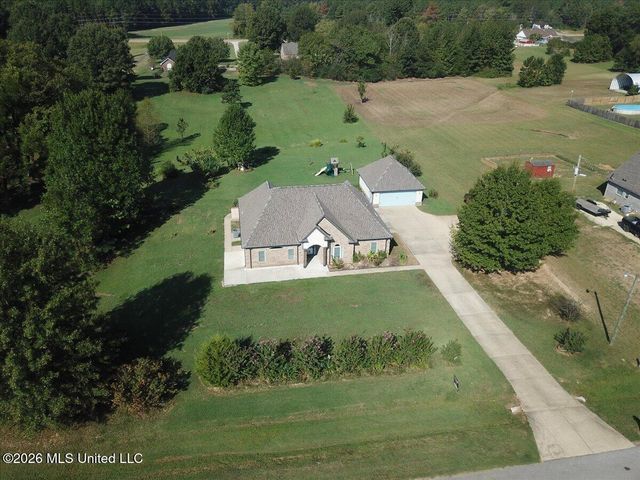 196 S Moore Crossing, Byhalia, MS 38611