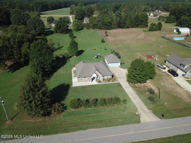 196 S Moore Crossing, Byhalia, MS 38611