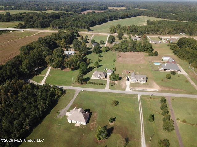 196 S Moore Crossing, Byhalia, MS 38611