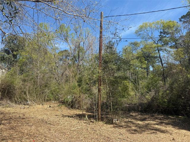 84 County Road 3708, Splendora, TX 77372