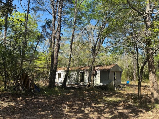 84 County Road 3708, Splendora, TX 77372