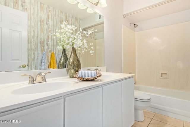 9018 E Caribbean Lane, Scottsdale, AZ 85260