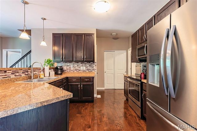 6811 Silverstone Court, Byrnes Mill, MO 63051