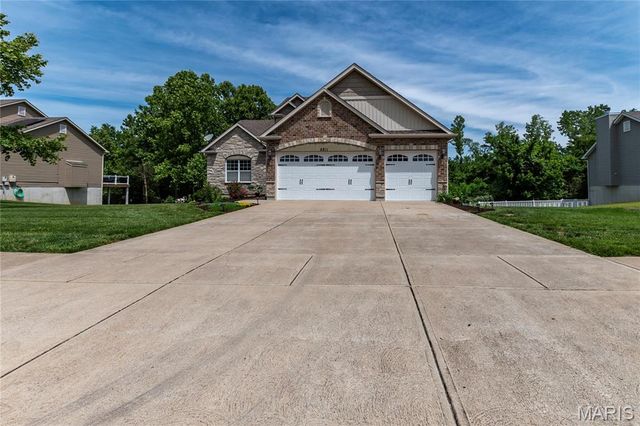 6811 Silverstone Court, Byrnes Mill, MO 63051