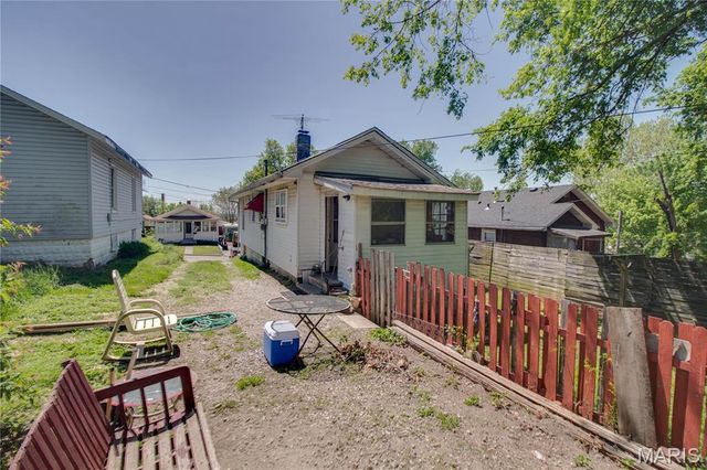 2612 Yager Avenue, Alton, IL 62002