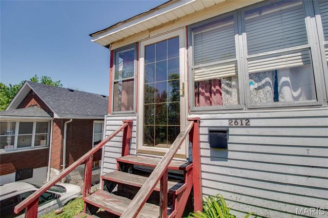 2612 Yager Avenue, Alton, IL 62002