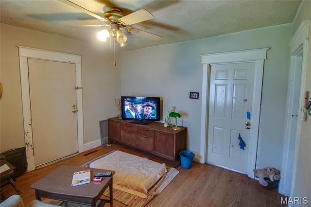2612 Yager Avenue, Alton, IL 62002