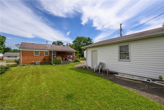 2400 40th Street NE, Canton, OH 44705