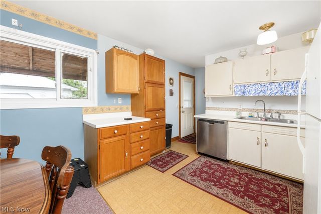 2400 40th Street NE, Canton, OH 44705