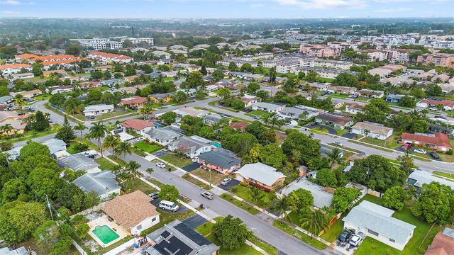 2748 NW 35th Ter, Lauderdale Lakes, FL 33311
