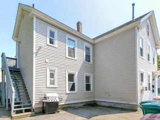 581 Lakeview Ave 2, Lowell, MA 01850