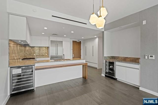 320 Adolphus Avenue 404, Cliffside Park, NJ 07010