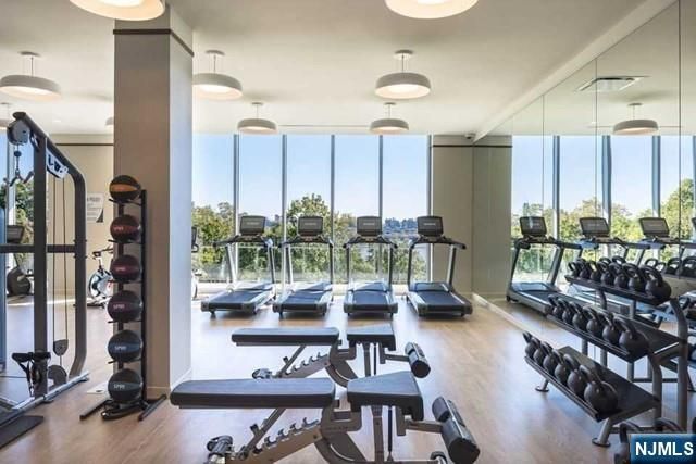 320 Adolphus Avenue 404, Cliffside Park, NJ 07010