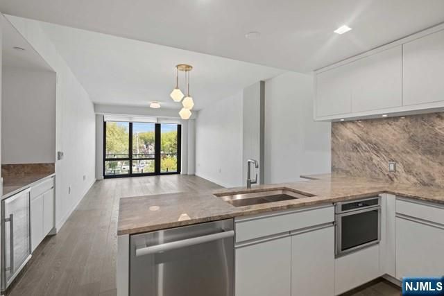 320 Adolphus Avenue 404, Cliffside Park, NJ 07010