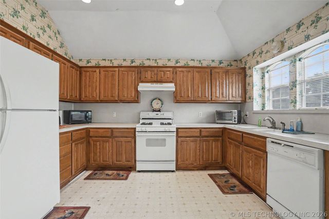 11862 S 269th East Avenue, Coweta, OK 74429