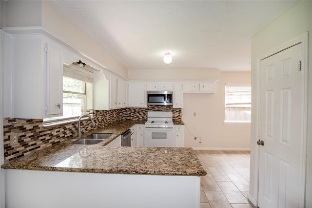 15106 Silverman Street, Webster, TX 77598