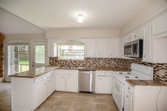15106 Silverman Street, Webster, TX 77598