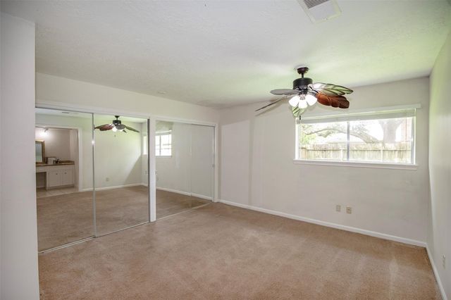 15106 Silverman Street, Webster, TX 77598