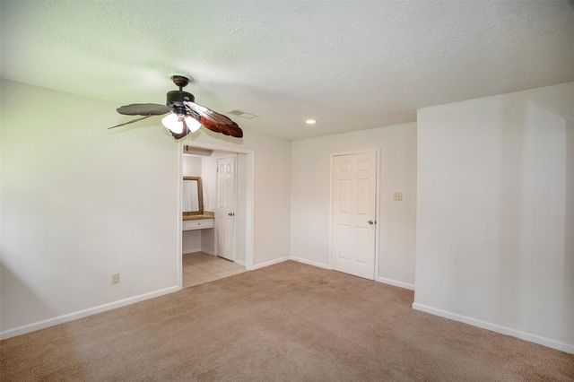 15106 Silverman Street, Webster, TX 77598