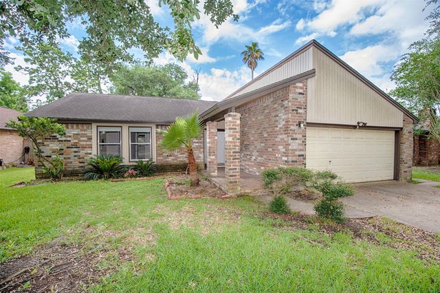 15106 Silverman Street, Webster, TX 77598