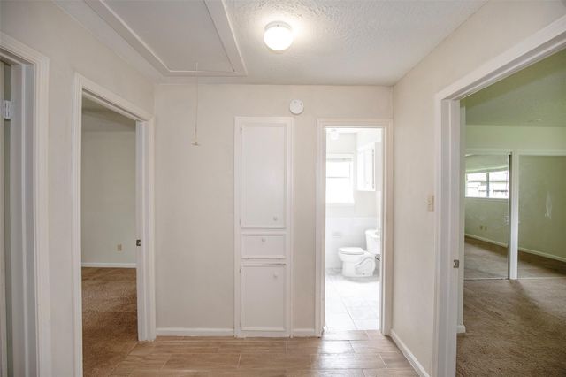 15106 Silverman Street, Webster, TX 77598