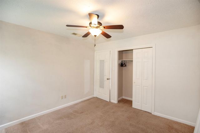 15106 Silverman Street, Webster, TX 77598