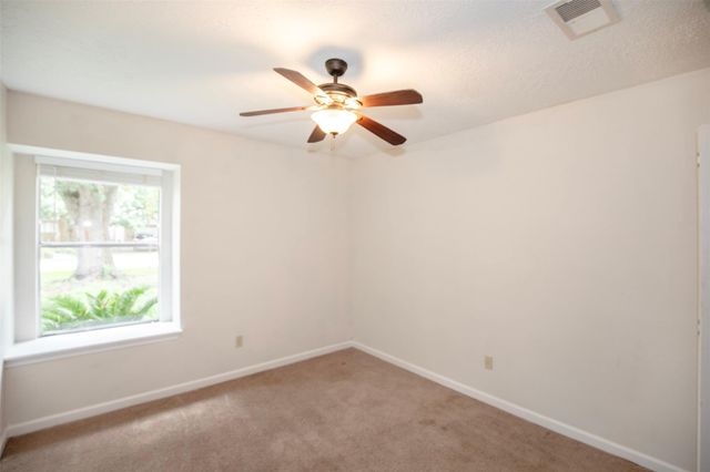 15106 Silverman Street, Webster, TX 77598